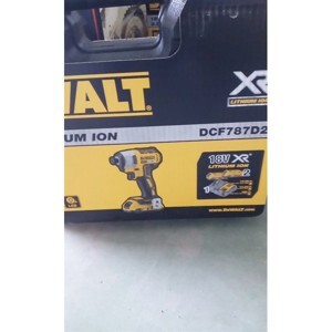Máy vặn vít động lực pin 18V Dewalt DCF787D2