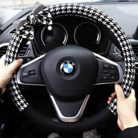 Mercedes-Benz BMW Audi Volkswagen Golf Buick Yinglang Fit Sylphy bọc tay lái bọc vô lăng nữ bốn mùa vô lăng mazda 3 boc vo lang