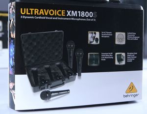 Micro dây Behringer XM1800S