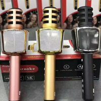 Micro Karaoke Bluetooth SD-17 Mic Hát Kèm Loa Âm Thanh Sống Động Âm Hay Tuyệt Đỉnh Chuẩn Bass Tốt Thiết Kế Sang Trọng.