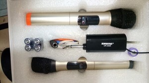 Micro không dây đôi cao cấp Shure UR2000