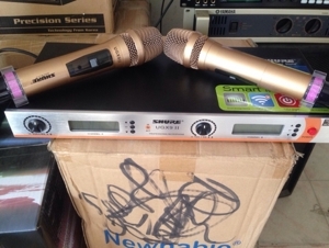 Micro karaoke không dây Shure UGX 9 II