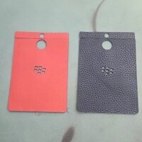 Miếng dán da lưng blackberry pasport silver