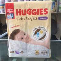 Miếng lót sơ sinh Huggies NB1 - 108 (tặng thêm 9 miếng)