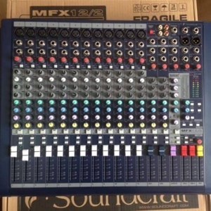 Mixer Soundcraft MFX12/2