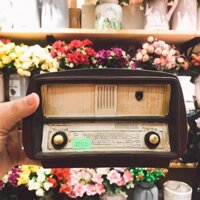 MÔ HÌNH DECOR CỔ ĐIỂN RADIO NÂU