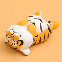 Mô hình hổ con nằm phơi bụng 52TOYS