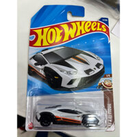 Mô hình hotwheels Lamboghini Huracán Sterrato tỉ lệ 1/64 sưu tầm