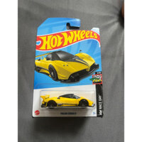 Mô hình Hotwheels Pangani Zonda R vàng