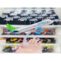 Mô hình máy bay Việt Nam Bamboo Airways Airbus A320 16cm MB16136