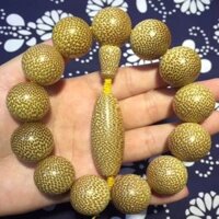 Mô hình người đàn ông của Vòng đeo tay vòng hạt Polka Dot Twist Vòng đeo tay