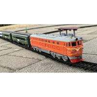 Mô hình tàu hỏa DF4B màu cam chạy bằng pin 1:87