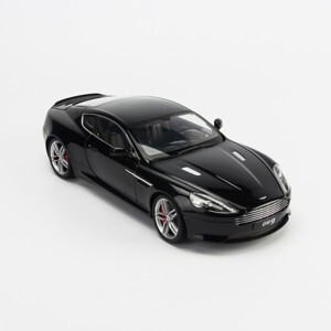 Mô hình xe Aston Martin DB9 Coupe White 1:18 Welly