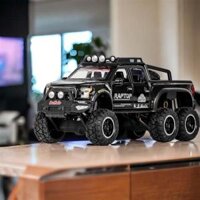 Mô hình xe bán tải Ford Raptor 6 bánh F150 6x6 1:28  form mới
