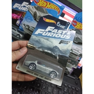 Mô hình xe Hot Wheels '11 Corvette Grand Sport