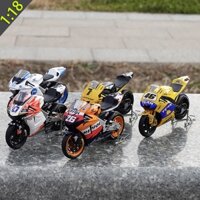 _✇Mô Hình Xe Mô Tô Yamaha Yzr M1 Honda Rc211v Tỉ Lệ 1: 18