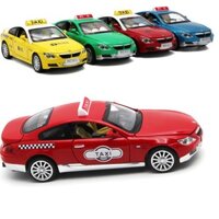 Mô hình xe ô tô taxi bằng sắt chạy cót đồ chơi trẻ em tỉ lệ 1:32