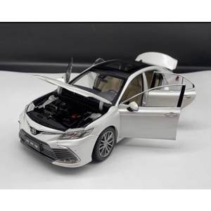 Mô hình xe Toyota Camry Trắng 1:18