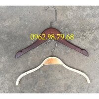 Móc Gỗ Trẻ Em 20C Nâu, 50C Vàng và Canh TE2T 1CKo Tay, 1C Có Tay