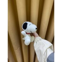 Móc khóa chú chó Snoopy dáng ngồi handmade len 50g, 125g, baby yarn