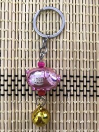 Móc khóa hình con heo và chuông