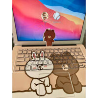 Móc khoá nhựa cứng đính đá thủ công độc đáo, siêu xinh mẫu Gấu Brown Line