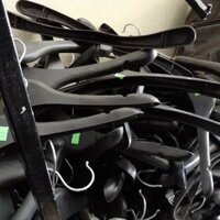 Móc nhựa treo áo