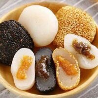 Mochi loại 1. 2 cô gái.