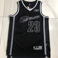 mới NBA Cleveland Cavaliers # 23 Áo bóng rổ retro thêu đầy đủ độ dày LeBron James màu đen