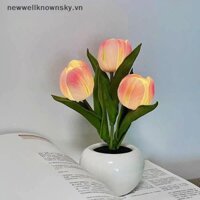 Mới Tulip Đèn Bàn LED Đầu Giường Mô Phỏng Hoa Bó Hoa Phòng Ngủ Đầu Giường Lãng Mạn Không Khí Ánh Sáng Trang Trí Nhà SKY