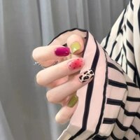 [Móng tay nhân tạo thủ công + keo miễn phí] Móng tay giả màu xanh lá cây mùa hè, họa tiết bò chấm bi tương phản, miếng dán móng tay giả, có thể tái sử dụng