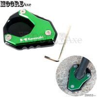 Mooreaxe Cho Kawasaki Ninja ZX-4RR 2023 2024 Z400 VERSYS 650 ZX-4R ZX-25R Xe Máy CNC Nhôm Bên Chân Đế Trượt Tấm Đứng Phóng To Mở Rộng Chân Đế Pad JCJDQ