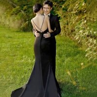 Một chiếc đầm dạ hội đen 2025, phong cách rừng mới, đầm chụp ảnh chủ đề studio, đầm dây đuôi