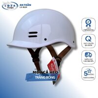 Mũ bảo hiểm Cá heo kiểu Nhật có lỗ thoáng khí màu Trắng bóng tinh tế và sang trọng Freeside(55cm-58cm)