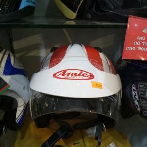 Mũ bảo hiểm trơn kèm kính Andes 306E