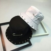 Mũ đục lỗ cá tính