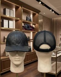 Mũ Gucci Off The Grid GG Supreme Canvas Baseball Cap Màu Đen