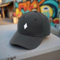 MŨ MARCELO BURLON ĐEN CHỮ THẬP CMLB008C99FAB0011001