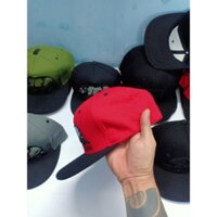 Mũ nón snapback