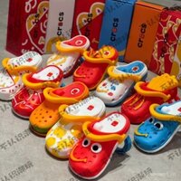 [Mua Hàng chính Hãng] McDonald's Đồng Thương hiệu Wang Junkai Crocs móc khóa bữa ăn sân chơi trẻ em ngoại vi McDonald's