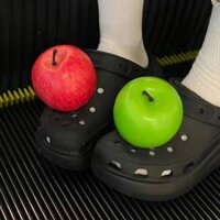 Mùa hè Phong Cách Mới Mô Phỏng Apple Crocs Lỗ Giày Khóa Hoa