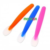 Muỗng silicone nhỏ Farlin BF239 đảm bảo cho sức khỏe của bé