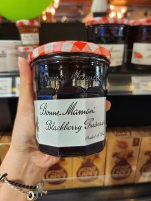 Mứt quả mâm xôi Bonne Maman Blackberry Preserves 370g