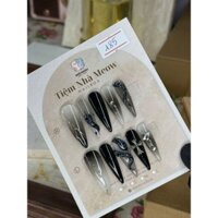 Nail Box Thiết kế  -Tiệm Nhà Meow Nailbox - Rắn Y2K Thánh Giá Đen - T428