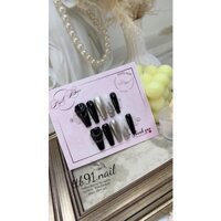 Nailbox- móng tay giả vẽ lửa đen trắng