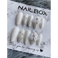Nailbox (Móng úp/ móng giả) thiết kế màu trắng + kim tuyến + nhũ flash cô dâu đi tiệc, chụp ảnh