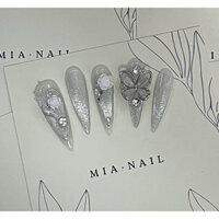 Nailbox thiet ke mat meo