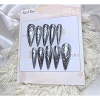 Nailbox thiết kế tráng gương bạc , gel nổi Ảnh thật shop tự chụp