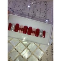 Nails Box thiết kế móng đính đá