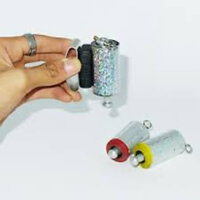 Nam châm giữ gậy ảo thuật